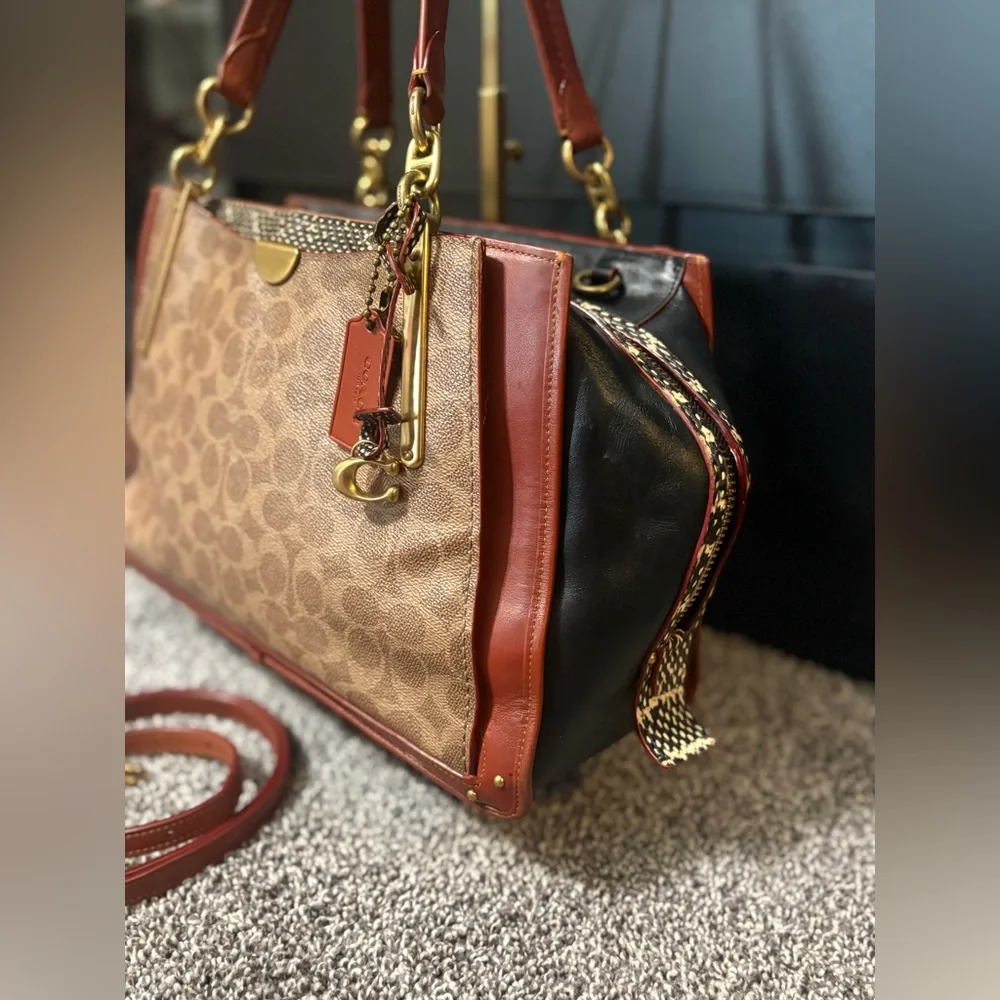 Coach Dreamer 36 signature canvas with refined calf leather and snakeskin - Picture 8 of 15
